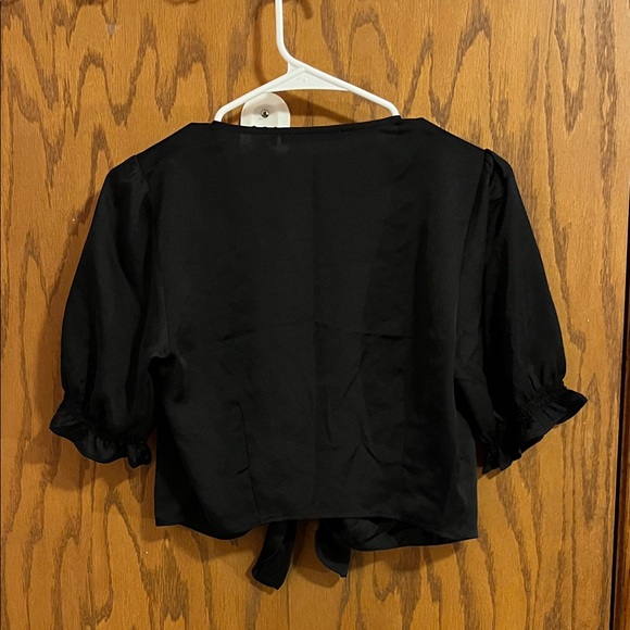 Abercrombie and Fitch Black Puff Sleeve Tie-Front Top - SIZE S - Picture 2 of 3